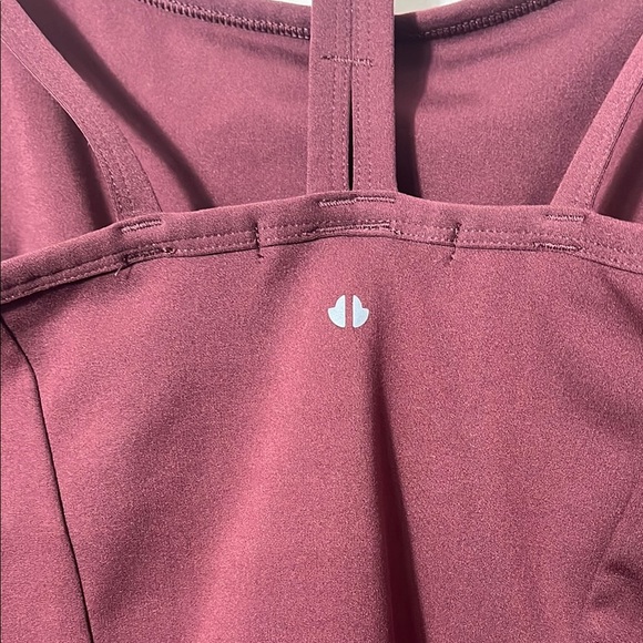 Thrive Society work out top - Picture 5 of 9